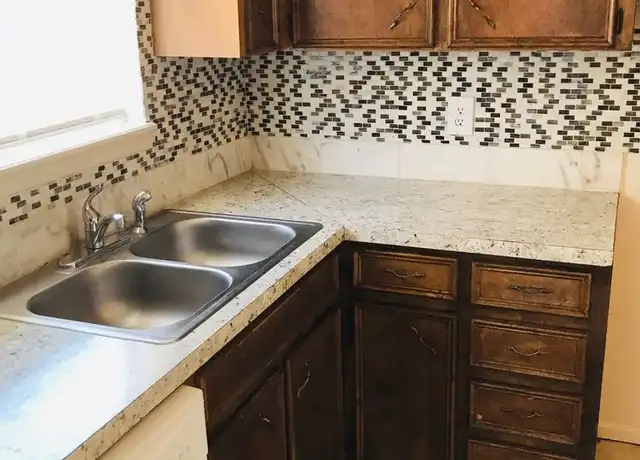 Property at 2601 N Sunset Cir Unit B, Hobbs, NM, 88240, 2 beds, 1.5 baths, [object Object]