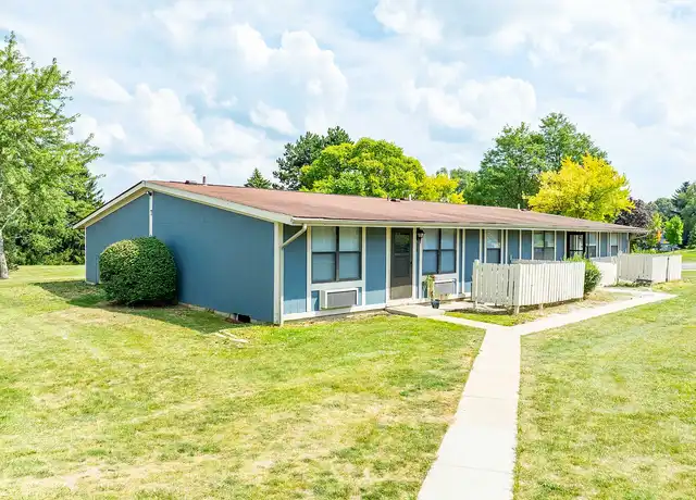 Property at Roanoke Villas - 6 Roanoke Ln, Rochester Hills, MI, 48309, 1 bed, 1 bath, [object Object]