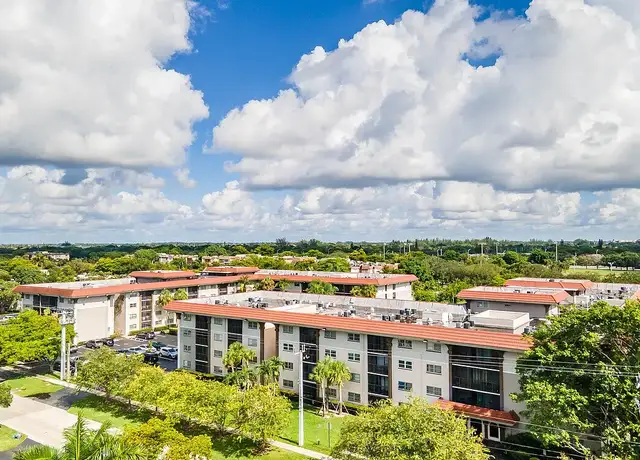 Photo of 7001 NW 16th St, Plantation, FL 33313