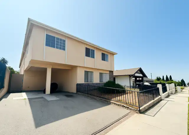 Property at 1434 S Orange Dr Unit 8, Los Angeles, CA, 90019, 1 bed, 1 bath, [object Object]