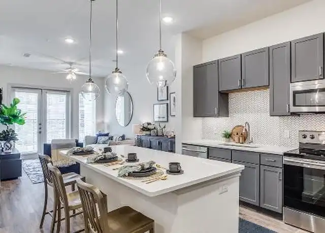 Property at 2220 Pinegate, Houston, TX, 77008, 1 bed, 1 bath, [object Object]
