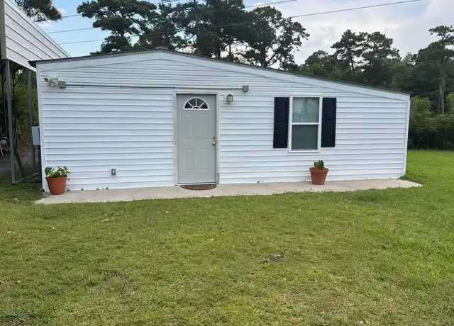Property at 108 Country Ct, Newport, NC, 28570, 1 bed, 1 bath, [object Object]