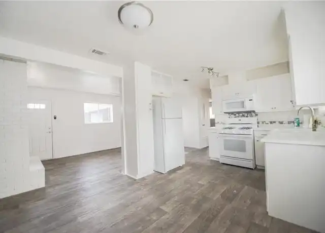 Property at 1715 Taylor Gaines St Unit B, Austin, TX, 78741, 2 beds, 1 bath, [object Object]