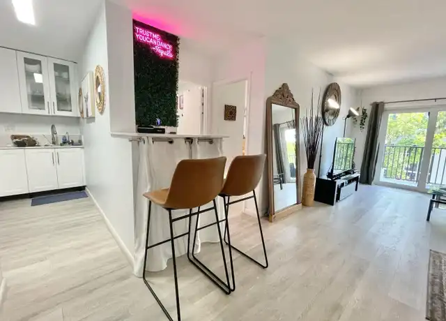 Property at 3000 Riomar St #307, Fort Lauderdale, FL, 33304, 1 bed, 1 bath, [object Object]