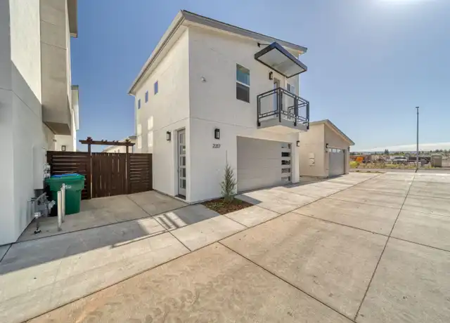 Property at 2217 Tapia Way Unit B, Chico, CA, 95928, 1 bed, 1 bath, [object Object]