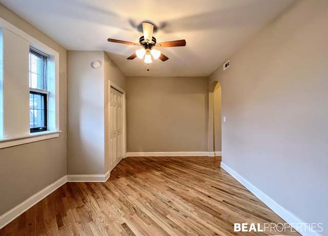 Photo of 896 Green Bay Rd Unit 1, Winnetka, IL 60093