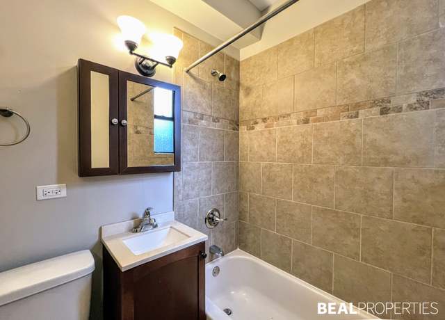 Photo of 896 Green Bay Rd Unit 1, Winnetka, IL 60093