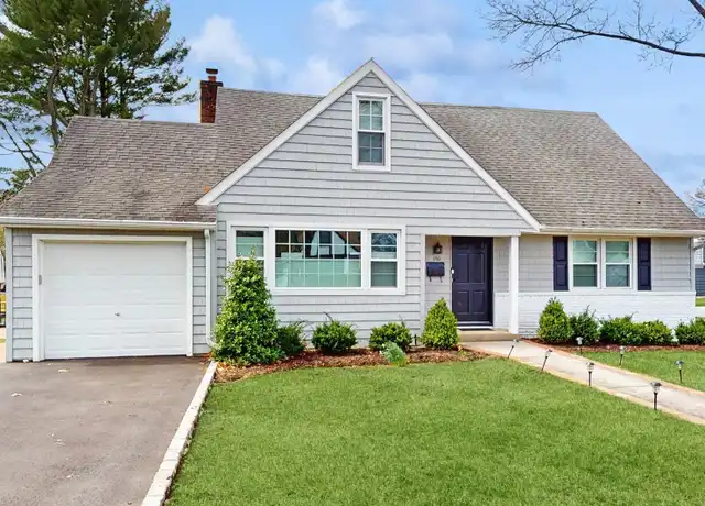 Property at 170 Wetherill Rd, Garden City, NY, 11530, 4 beds, 2 baths, [object Object]