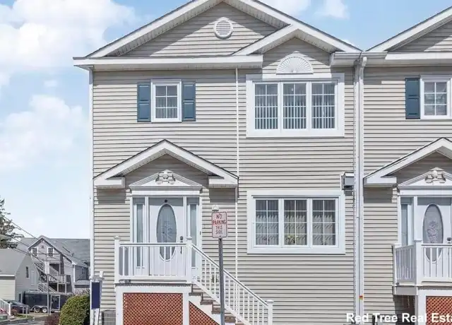 Property at 40 Myrtle St, Waltham, MA, 02453, 2 beds, 1 bath, [object Object]