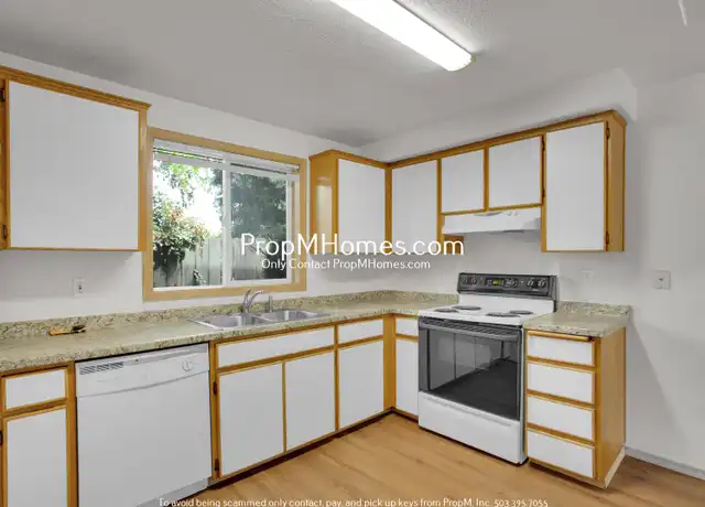 Property at 5716 NE 60th Ave, Portland, OR, 97218, 3 beds, 2.5 baths, [object Object]