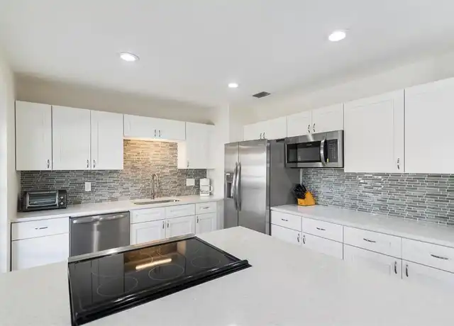 Property at 1140 NE 24th Ave Unit 3, Pompano Beach, FL, 33062, 3 beds, 2 baths, [object Object]