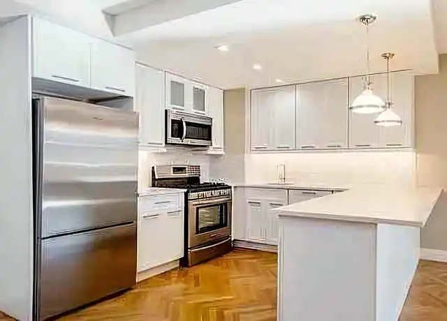 Property at 305 E 86th St Unit 2EW, New York, NY, 10028, 0 beds, 1 bath, [object Object]