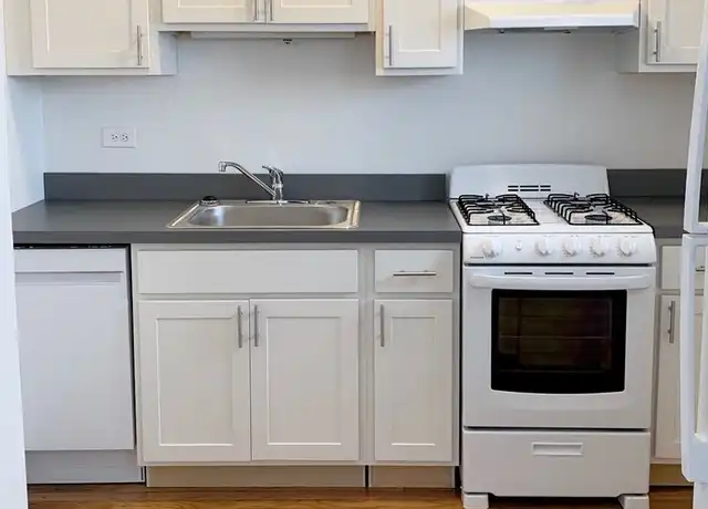 Property at 1149 W Addison St Unit 1149-2, Chicago, IL, 60613, 1 bed, 1 bath, [object Object]