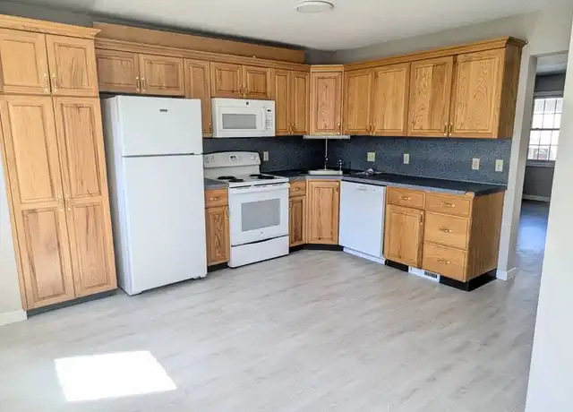 Property at 1548 Highland Ave Unit 7, Waterbury, CT, 06708, 2 beds, 1.5 baths, [object Object]