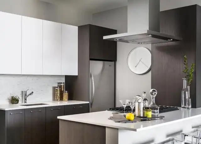 Property at 112 W Wacker Dr, Chicago, IL, 60601, 1 bed, 1 bath, [object Object]