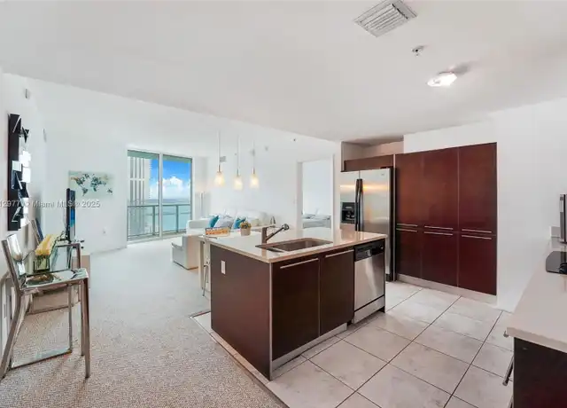 Property at 1900 N Bayshore Dr #3904, Miami, FL, 33132, 2 beds, 2 baths, [object Object]