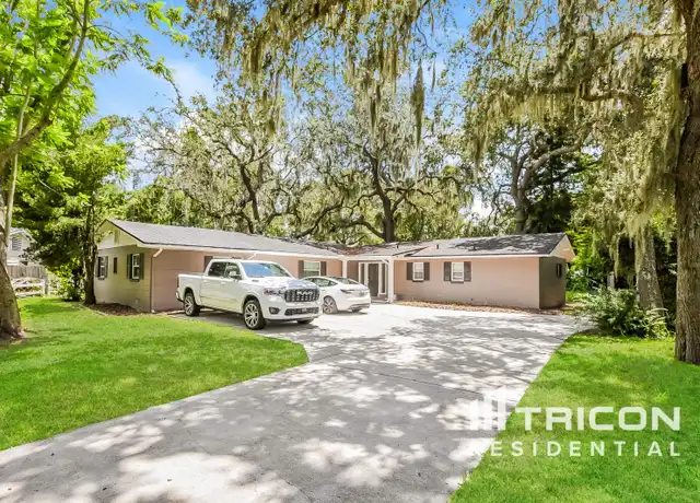 Property at 285 W Oak Hill Rd, Mount Dora, FL, 32757, 5 beds, 3 baths, [object Object]