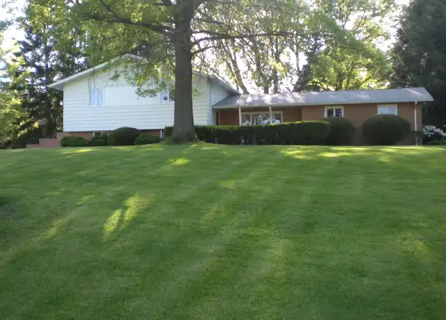 Property at 7601 Sandpiper Ave NW, North Canton, OH, 44720, 3 beds, 2 baths, [object Object]