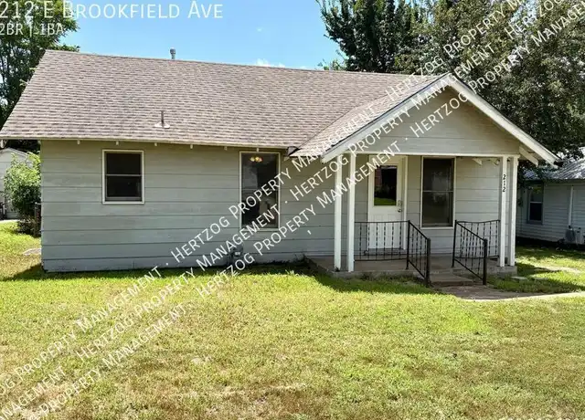 Property at 212 E Brookfield Ave, Ponca City, OK, 74601, 2 beds, 1 bath, [object Object]