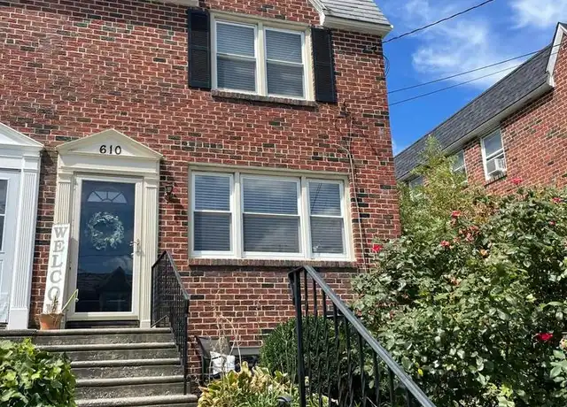 Property at 610 Cedar Ave, Collingswood, NJ, 08108, 3 beds, 2 baths, [object Object]