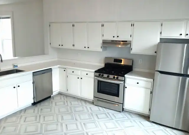 Property at 814 Madison Ave Unit 3, Covington, KY, 41011, 2 beds, 1 bath, [object Object]