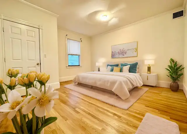 Property at 8 White Ave #2, Chestnut Hill, MA, 02467, 3 beds, 1.5 baths, [object Object]