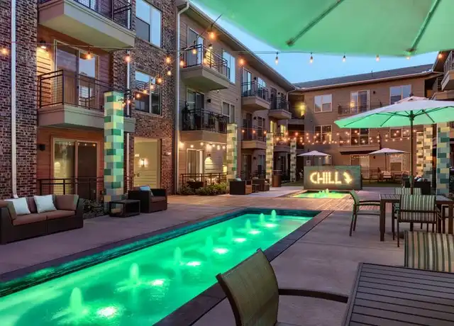 Property at 836 S Good Latimer Expy Unit B4-28, Dallas, TX, 75226, 2 beds, 2 baths, [object Object]