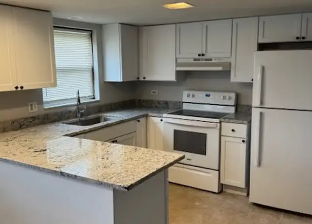 Property at 12710 Elm St, Blue Island, IL, 60406, 1 bed, 1 bath, [object Object]
