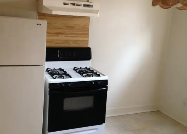 Property at 1527 14th Ave Unit B, Columbus, GA, 31901, 1 bed, 1 bath, [object Object]