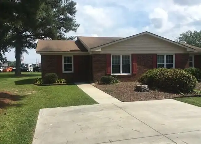 Property at 2 N Sussex Dr Unit B, Smithfield, NC, 27577, 2 beds, 1 bath, [object Object]