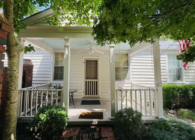 Property at 68 1/2 Ashley Ave, Charleston, SC, 29401, 1 bed, 1 bath, [object Object]