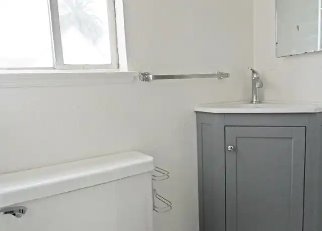 Property at 3240 61st Ave Unit 104, Oakland, CA, 94605, 0 beds, 1 bath, [object Object]