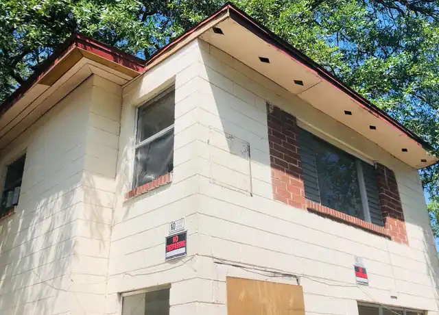 Property at 402 Terry St, Wildwood, FL, 34785, 2 beds, 1 bath, [object Object]