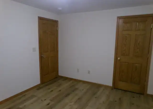 Property at 2406 Hill Ave Unit 2, Superior, WI, 54880, 2 beds, 1 bath, [object Object]