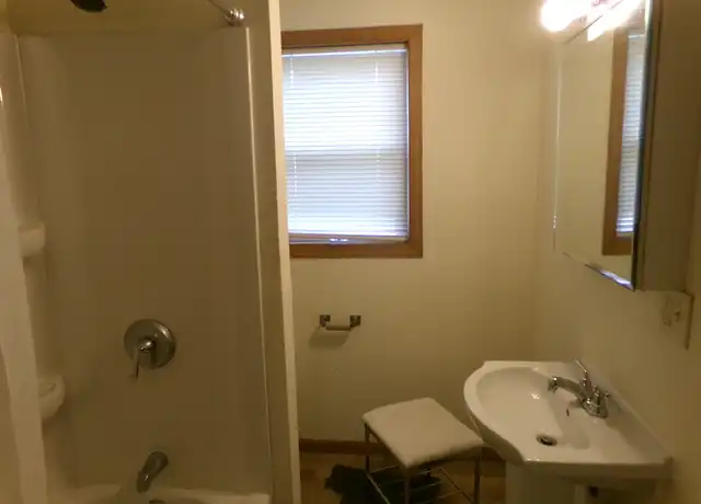 Property at 2406 Hill Ave Unit 2, Superior, WI, 54880, 2 beds, 1 bath, [object Object]