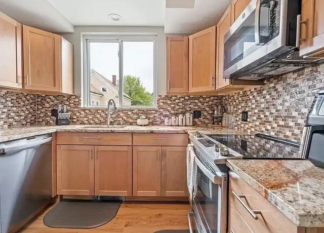 Property at 25 Brimblecom St Unit 2, Lynn, MA, 01902, 3 beds, 1 bath, [object Object]