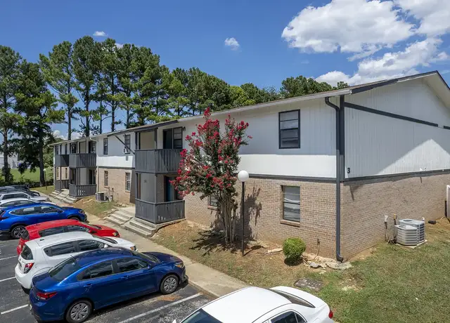 Photo of 11575 Memorial Pkwy SE, Huntsville, AL 35803