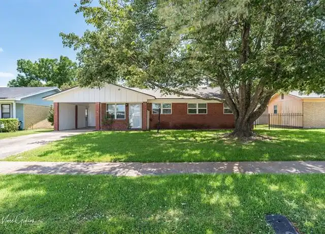 Property at 1202 Wisteria St, Bossier City, LA, 71111, 3 beds, 2 baths, [object Object]