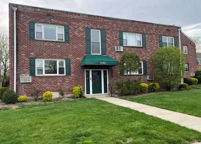 Property at 1084 Fenwood Dr Apt 1, Valley Stream, NY, 11580, 1 bed, 1 bath, [object Object]