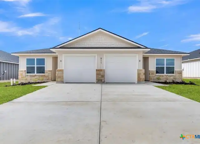 Property at 911 East Avenue A Unit A, Temple, TX, 76501, 3 beds, 2 baths, [object Object]
