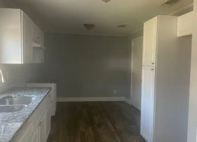 Property at 905 S 15th St, Longview, TX, 75602, 2 beds, 1 bath, [object Object]