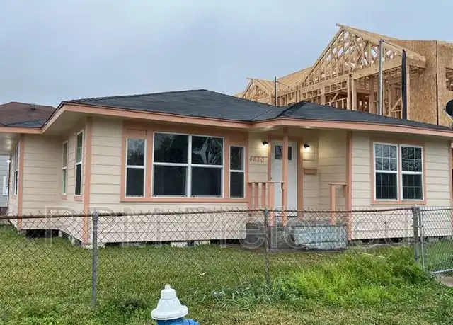 Property at 4620 Nichols St, Houston, TX, 77020, 3 beds, 2 baths, [object Object]
