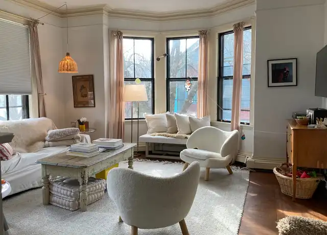 Property at 37 Willow St Unit 2, Providence, RI, 02909, 2 beds, 1 bath, [object Object]