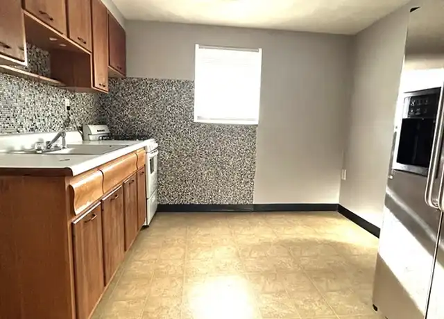 Property at 410 Marcinah Ln Unit 3, Fairview Heights, IL, 62208, 1 bed, 1 bath, [object Object]