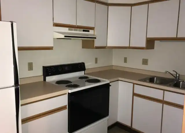 Property at 912 6th St S Unit 4, La Crosse, WI, 54601, 2 beds, 1 bath, [object Object]