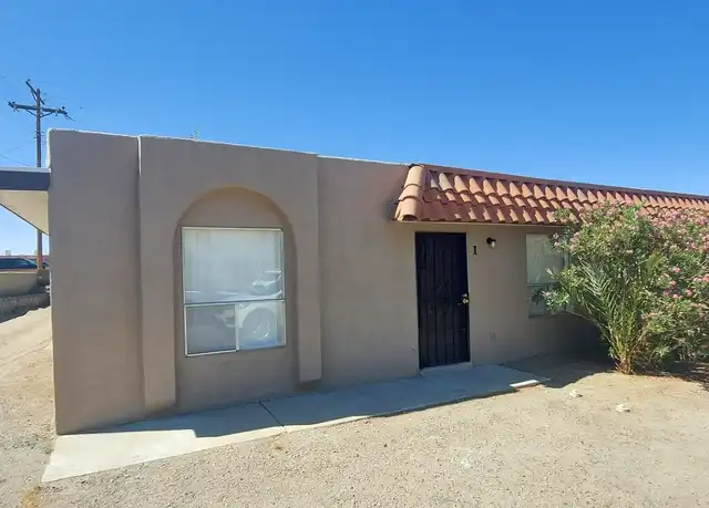 Property at 2802 E Idaho Ave #1, Las Cruces, NM, 88011, 2 beds, 1 bath, [object Object]