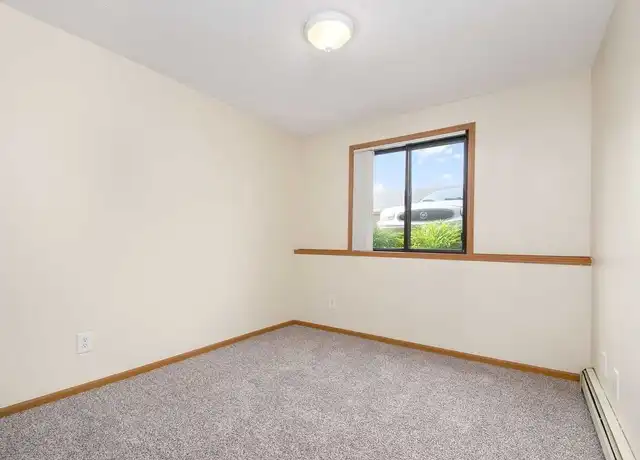 Property at Grandvilla Apartments - 2906 Earle Ave SW, Grandville, MI, 49418, 2 beds, 1 bath, [object Object]