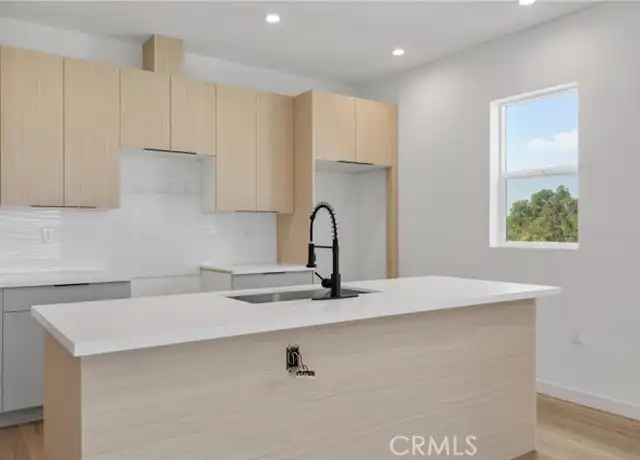 Property at 2809 1/2 E 6th St Unit 1/2, Los Angeles, CA, 90023, 5 beds, 5 baths, [object Object]