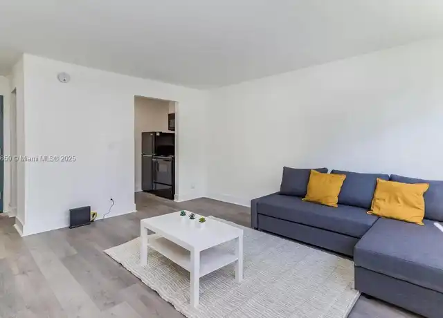 Property at 143 SW 9th St Unit 105, Miami, FL, 33130, 1 bed, 1 bath, [object Object]