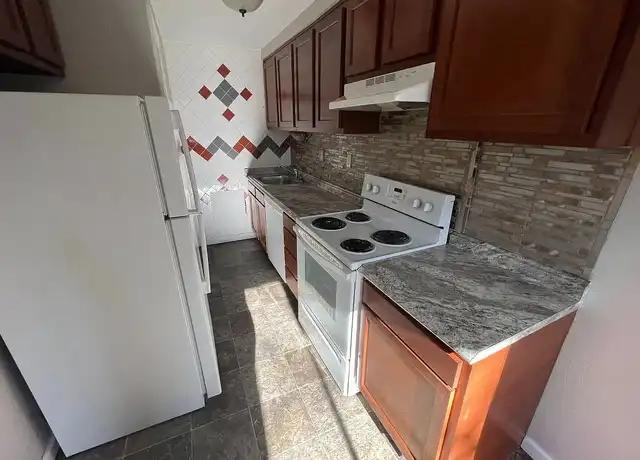 Property at 143 Oak Manor Pl, Penn Hills, PA, 15235, 1 bed, 1 bath, [object Object]